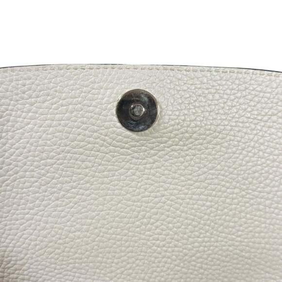 GUCCI Authentic White Leather Shoulder Bag - Picture 8 of 13